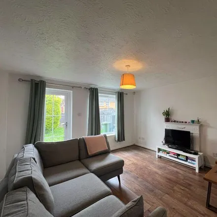 Image 2 - 52 The Beeches, Bristol, BS32 9TB, United Kingdom - Townhouse for rent