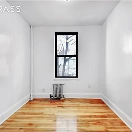 Image 3 - 525 W 150th St, New York, 10031 - Townhouse for sale