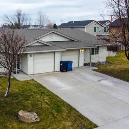 Buy this 4 bed house on 1555 Northeast 8th Street in Redmond, OR 97756