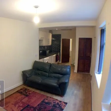 Image 6 - Holland Road, Sheffield, S2 4UT, United Kingdom - Apartment for rent