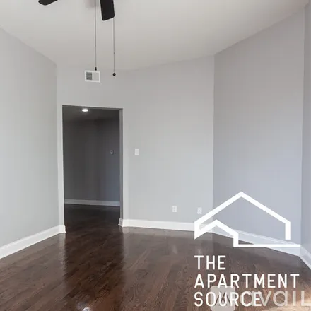 Image 5 - 906 W Montrose Ave, Unit 2E - Apartment for rent