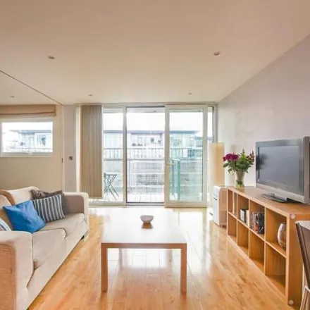 Image 1 - Howard Building, 368 Queenstown Road, London, SW11 8NT, United Kingdom - Apartment for sale