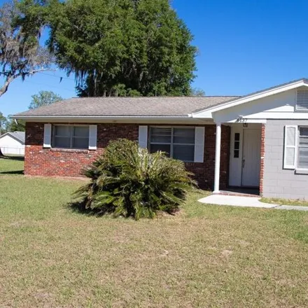 Buy this 3 bed house on 6137 Jim Payne Road in Groveland, FL 34736