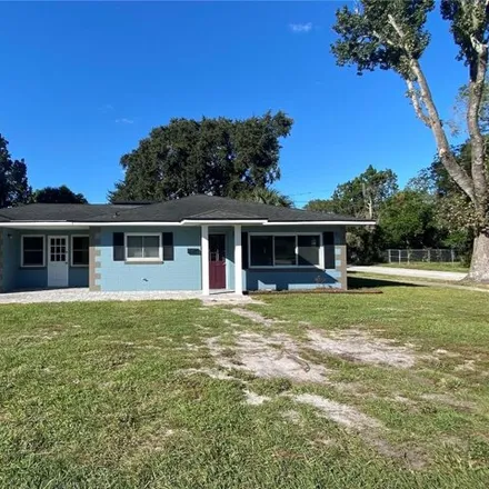 Buy this 2 bed house on 2633 Eastland Road in Mount Dora, FL 32757