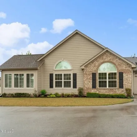 Buy this 2 bed condo on 8663 Parkview Oaks Circle in Olive Branch, MS 38654
