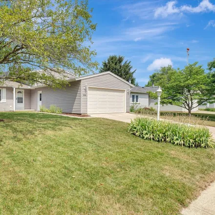 Buy this 3 bed house on 1800 Summit Drive in Urbana, IL 61802