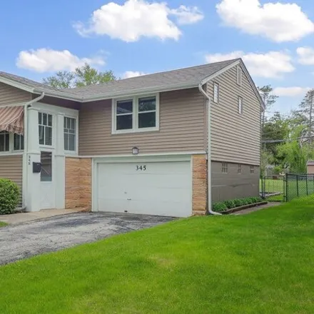 Buy this 3 bed house on 386 West Hickory Street in Lombard, IL 60148