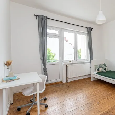 Rent this 3 bed room on Braunlager Straße 11 in 12347 Berlin, Germany
