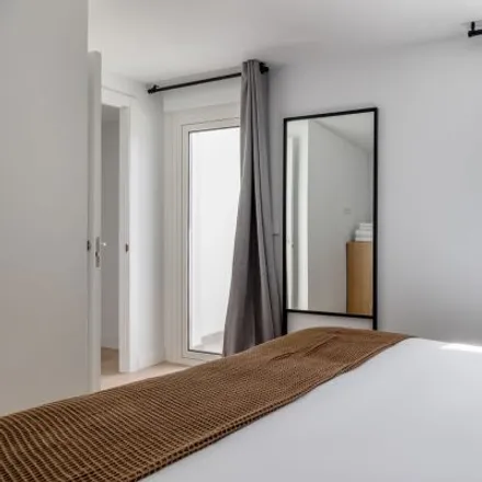Image 9 - Calle del Molino de Viento, 28004 Madrid, Spain - Apartment for rent