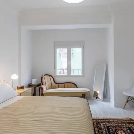 Rent this 3 bed apartment on Carrer del Pintor Gisbert in 11, 46006 Valencia