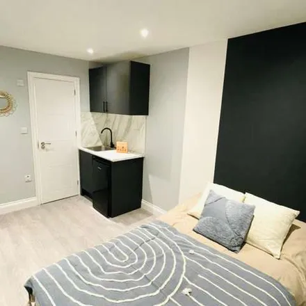 Rent this 1 bed apartment on Eastlea Community School in Pretoria Road, London