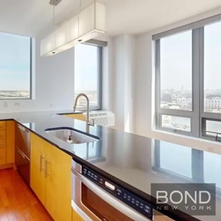 Image 4 - 5-49 Borden Ave Unit 10A, New York, 11101 - Condo for rent