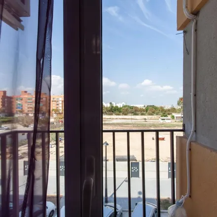 Image 3 - Carrer de Berenguer Montoliu, 5, 46011 Valencia, Spain - Apartment for rent