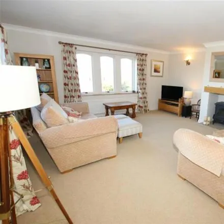 Image 4 - Chapel Hill, Huddersfield, Hd8 9nh - House for sale