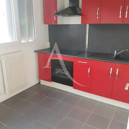 Rent this 1 bed apartment on L'Amadou in 60800 Crépy-en-Valois, France