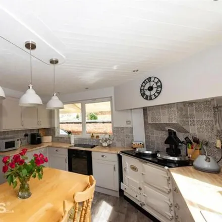 Image 4 - Beeches, 1-7 Beech Close, Kettering, NN14 2XQ, United Kingdom - House for sale