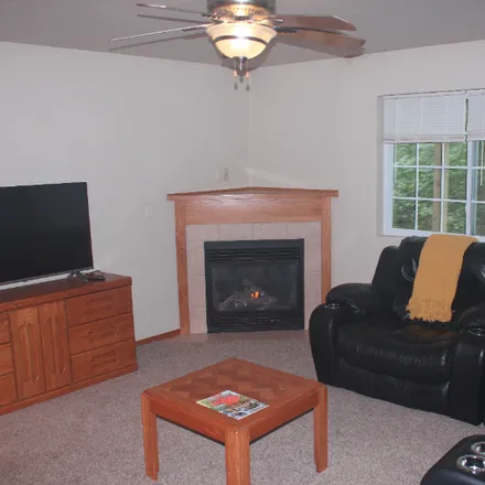 Rent this 3 bed condo on 1491 arctic Ct