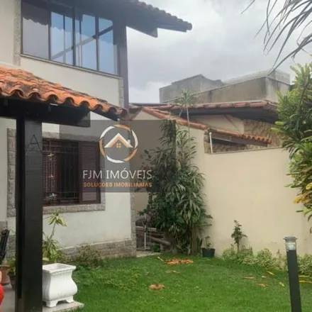 Buy this 5 bed house on Rua Doutora Namir Peralta in Piratininga, Niterói - RJ