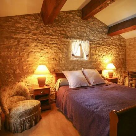 Rent this 1 bed house on Cimetière de Sainte-Foy-de-Longas in 24510 Sainte-Foy-de-Longas, France