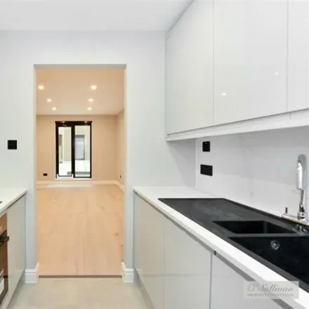 Image 1 - Argos, Point W Access Road, London, W8 5JH, United Kingdom - Apartment for sale