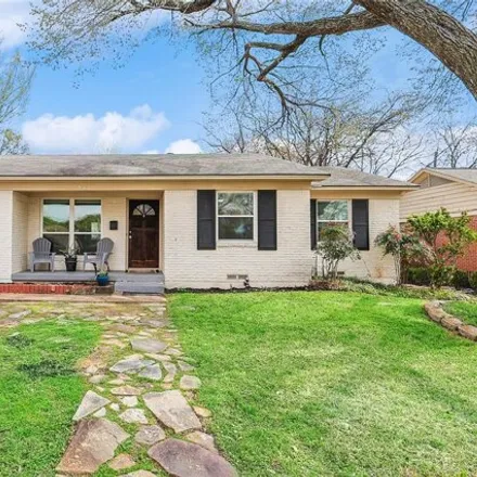 Rent this 3 bed house on 1299 Dalhart Drive in Richardson, TX 75080