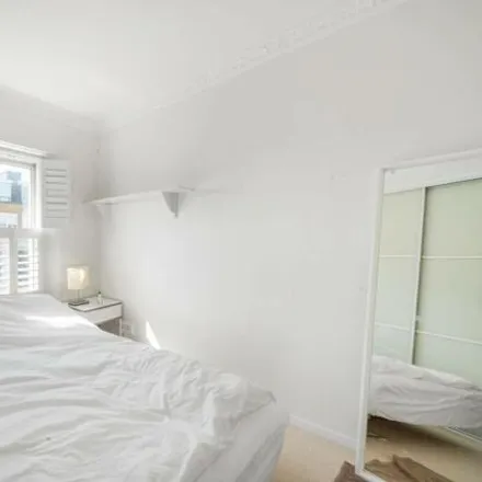 Image 9 - 30 Craven Hill Gardens, London, W2 3EE, United Kingdom - Apartment for rent