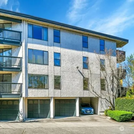 Buy this studio house on 1728 California Avenue Southwest in Seattle, WA 98116
