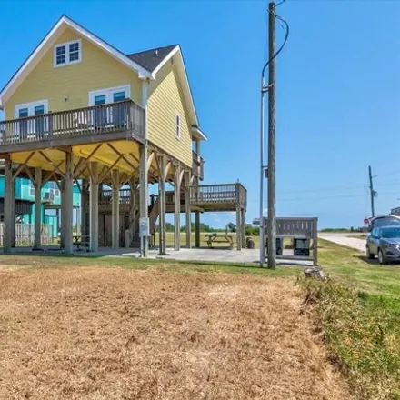Image 7 - 1024 Seagull Street, Gilchrist, Galveston County, TX 77617, USA - House for sale