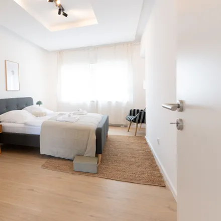 Rent this 4 bed apartment on Mundenheimer Straße 225 in 67061 Ludwigshafen am Rhein, Germany