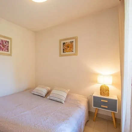 Image 4 - 83240 Cavalaire-sur-Mer, France - Apartment for rent