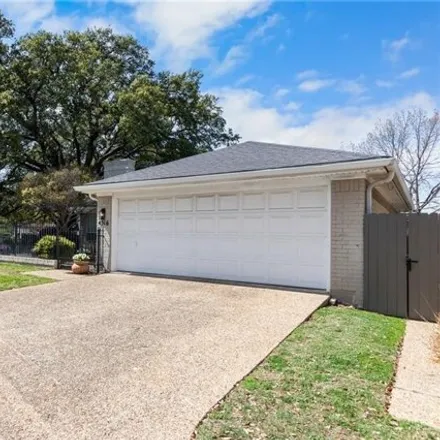 Image 4 - 4524 Westchester Drive, Waco, TX 76710, USA - House for sale