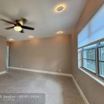 Image 3 - 2847 Middle River Drive, Coral Ridge, Fort Lauderdale, FL 33306, USA - Condo for rent