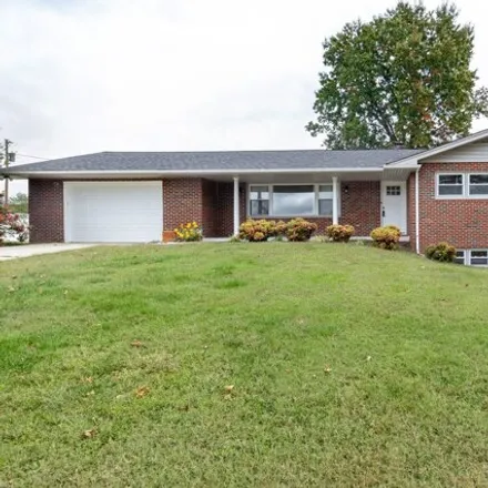Buy this 3 bed house on 261 Bloomington Drive in Bloomington Heights, Kingsport