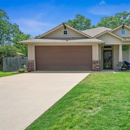 Buy this 4 bed house on 422 Asher Lane in Lindale, TX 75771