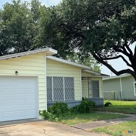 Image 2 - 2709 Meadowlark St, Victoria, Texas, 77901 - House for sale