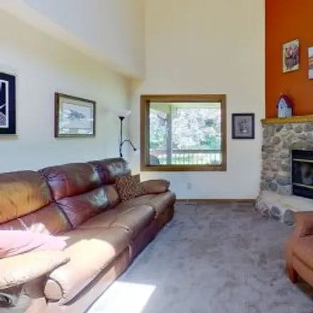 Buy this 3 bed apartment on #1969,n80w13530 River Park Drive in Danell Heights, Menomonee Falls