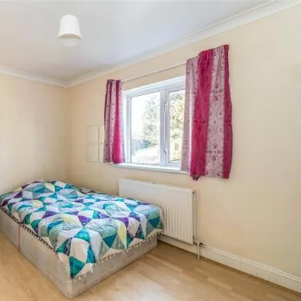 Image 7 - 57 Portswood Road, Bevois Valley, Southampton, SO17 2ES, United Kingdom - Apartment for rent