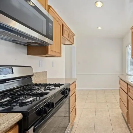 Rent this 1 bed house on 1435 Rock Glen Avenue in Glendale, CA 91205