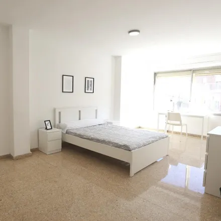 Image 2 - Carrer d'Alboraia, 65, 46010 Valencia, Spain - Room for rent