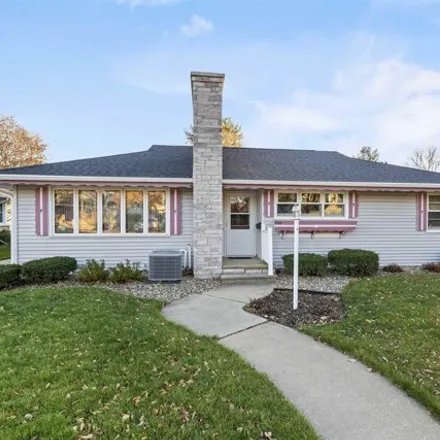 Buy this 3 bed house on 376 West Third Street in Waunakee, WI 53597