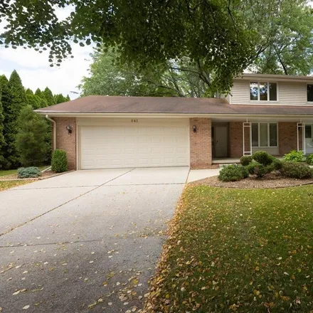Buy this 4 bed house on 841 Foxboro Road in Saginaw Charter Township, MI 48638