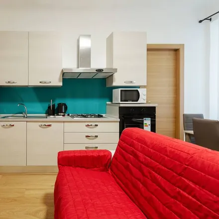 Rent this studio apartment on Via Gaspare Spontini 4