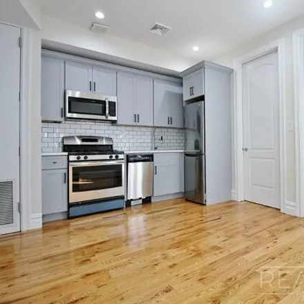 Image 2 - 1576 Lincoln Place, New York, NY 11233, USA - House for rent