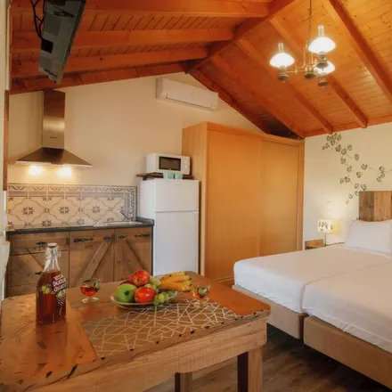 Rent this 6 bed house on Estrela in 9370-148 Calheta, Madeira