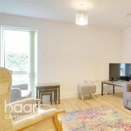 Image 5 - 281 Hills Road (cycleway), Cambridge, CB2 8RP, United Kingdom - Apartment for rent