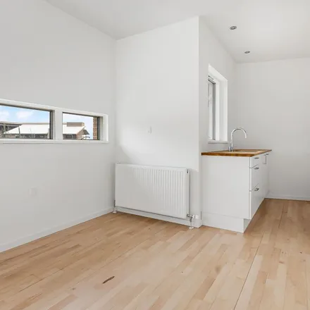 Rent this 3 bed apartment on Næsbyvej 7 in 6000 Kolding, Denmark