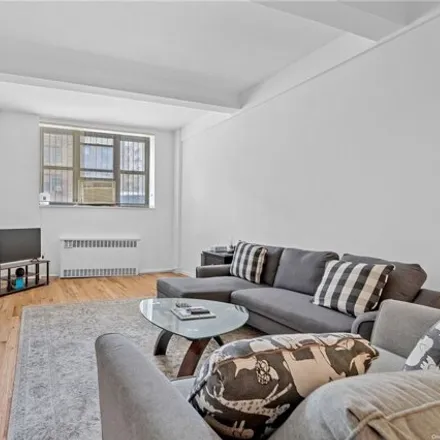 Image 3 - 105-02 67th Drive, New York, NY 11375, USA - Apartment for sale