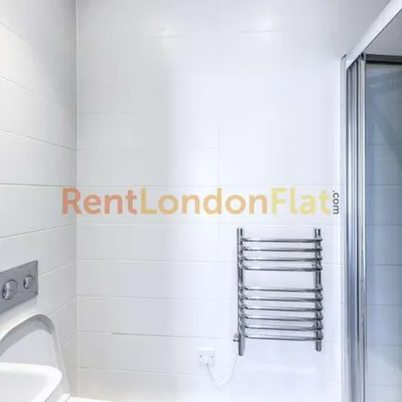 Image 4 - Hilltop Avenue, London, NW10 8BN, United Kingdom - Apartment for rent