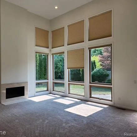 Image 6 - 5085 Village Commons Drive, West Bloomfield Township, MI 48322, USA - House for rent