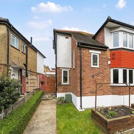 Buy this 3 bed duplex on Roding Lane South in London, IG4 5PD